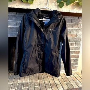 Women’s medium lightweight Columbia jacket